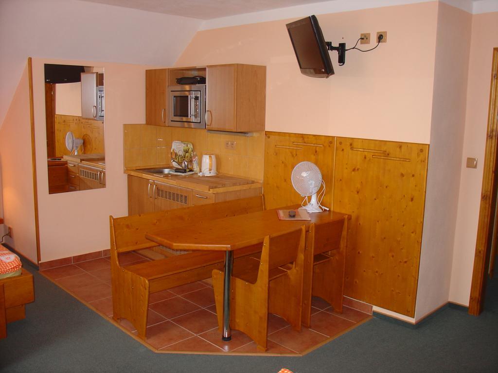 Wellness Penzion Palice Jindřichův Hradec Buitenkant foto